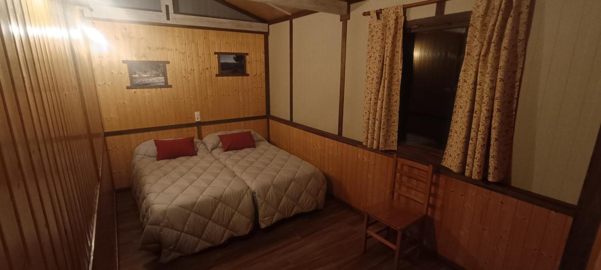 Casas Rurales Vado Del Rio Tus Cortijo Prados 外观 照片
